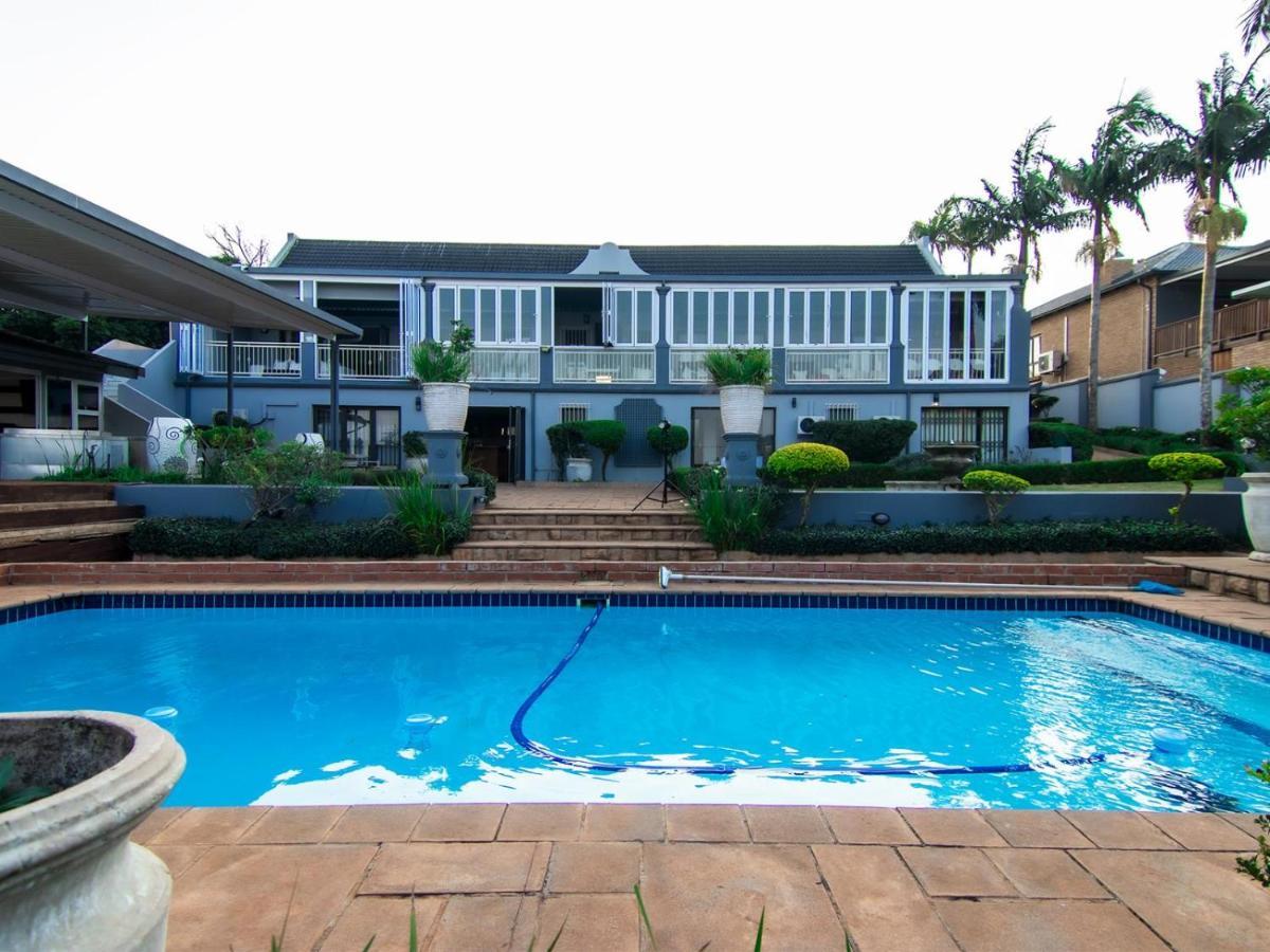 מטונזיני Royal Guesthouse מראה חיצוני תמונה
