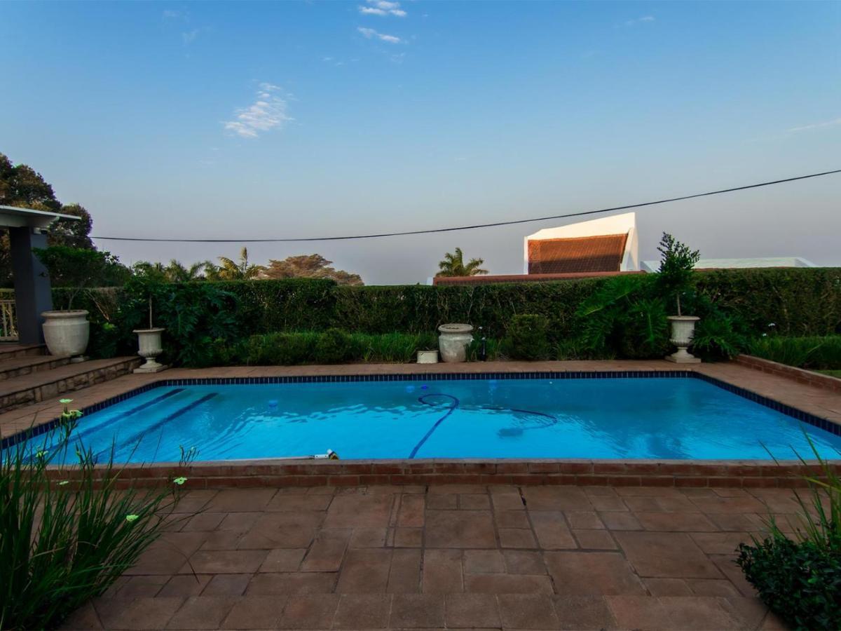 מטונזיני Royal Guesthouse מראה חיצוני תמונה