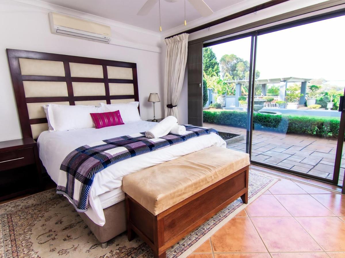 מטונזיני Royal Guesthouse חדר תמונה